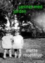 Omslag: Jævnet med jorden