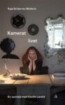 Omslag: Kamerat livet: En samtale med Cecilie Løveid