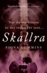 Omslag: Skallra