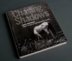 Omslag: Chasing Shadows - Santu Mofokeng: 30 Years of Photographic Essays